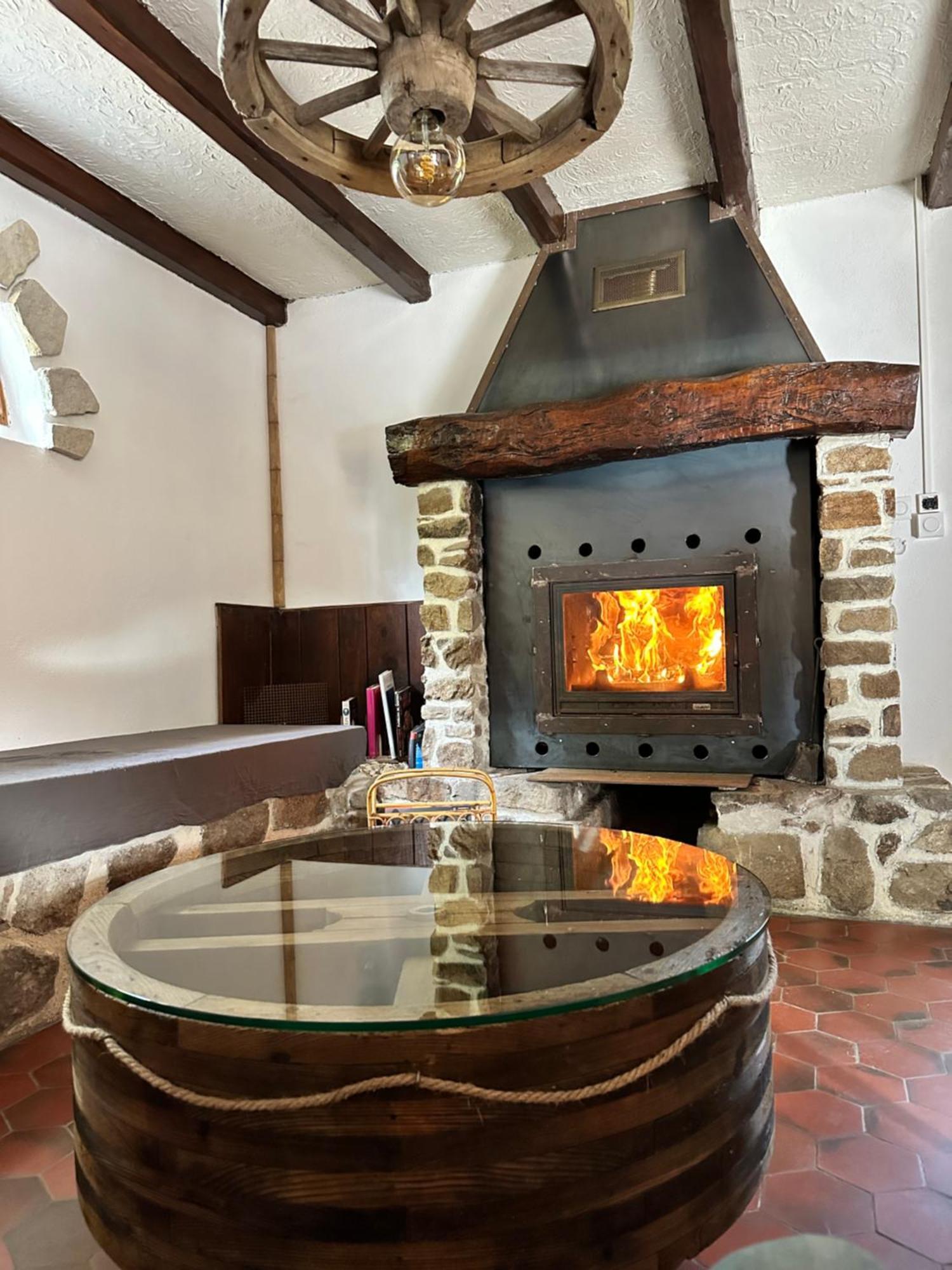 Au Coeur Du Vignoble Cognacais Villa Gondeville Eksteriør billede
